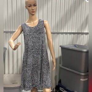 Westbound Black and White Short Sleeve Midi Dress size medium
